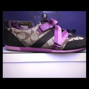Signature Coach Khi/Berry sneakers w/ logo
